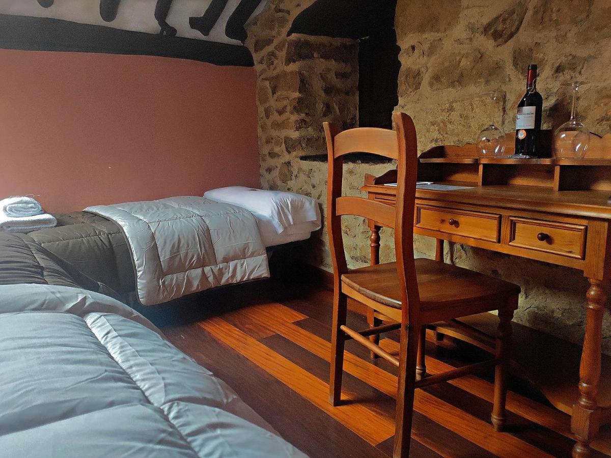 Posada De Candelario Exterior photo